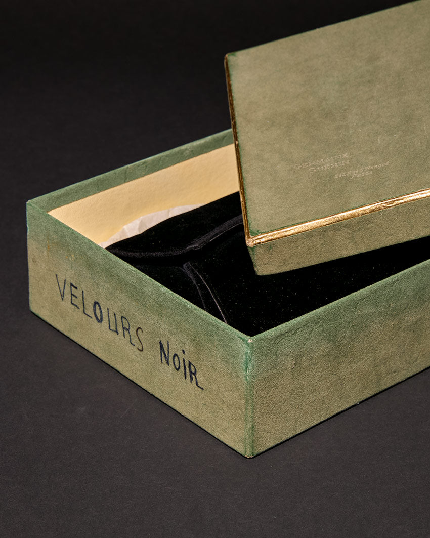 Germaine Guérin Conseils d'entretien Pochette Velours Noir Vintage
