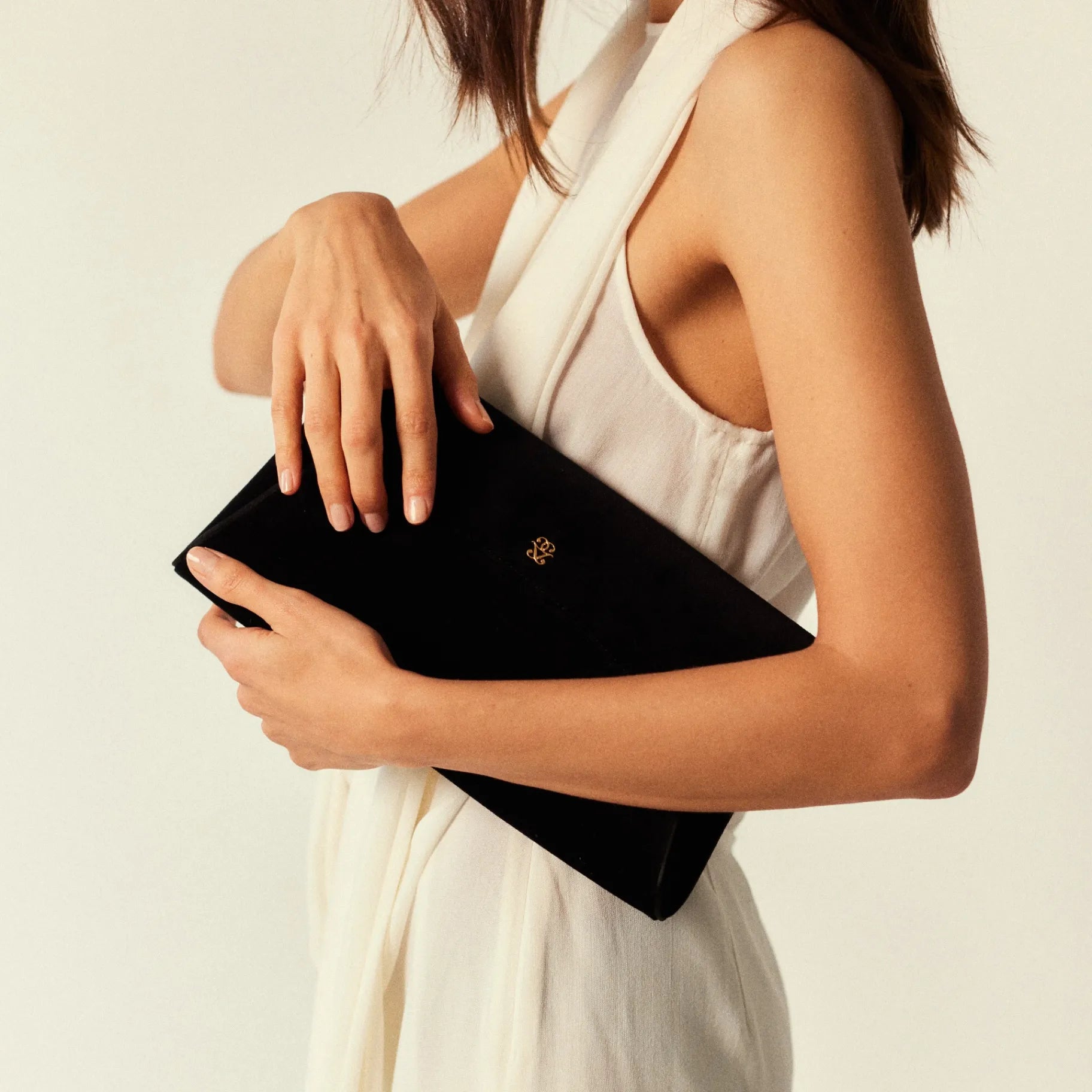 Germaine_Guerin_Pochette_Tout_Paris_Velours_Porte_Main